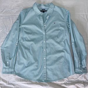 Women’s Tommy Hilfiger Classic Fit shirt